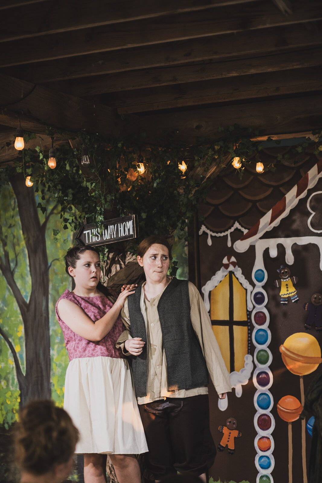 Hansel and Gretel at the gingerbread house